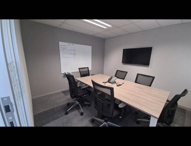 BUSINESS PROPERTY TO RENT IN LYNNWOOD MANOR